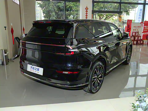 2025�� 215�콢PLUS