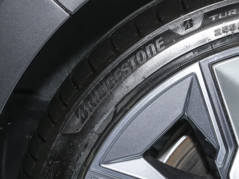 2023�� 740Li ������ ������װ