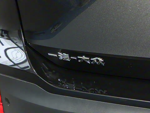 2025�� ̽��L 330TSI ������Ӣ