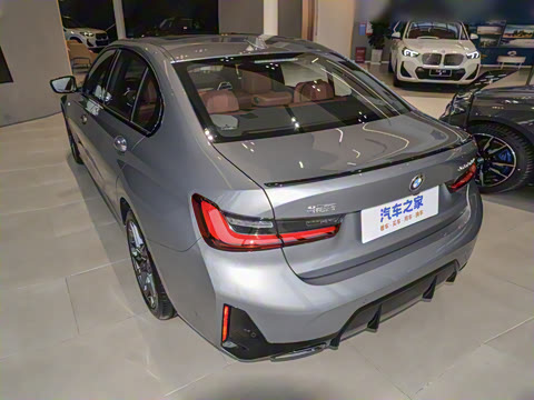 2025�� 330Li ������ M�˶���ҹ��װ
