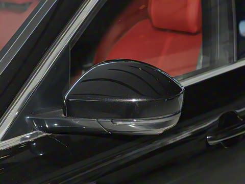 2025�� P250 R-Dynamic S