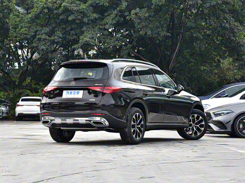 2025�� GLC 260 L 4MATIC ������