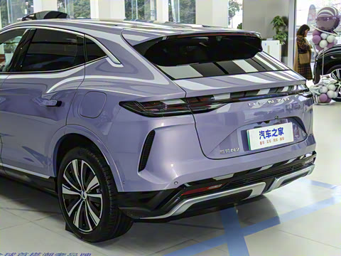 2025�� 702 �Ǽ�˫�������ٰ�