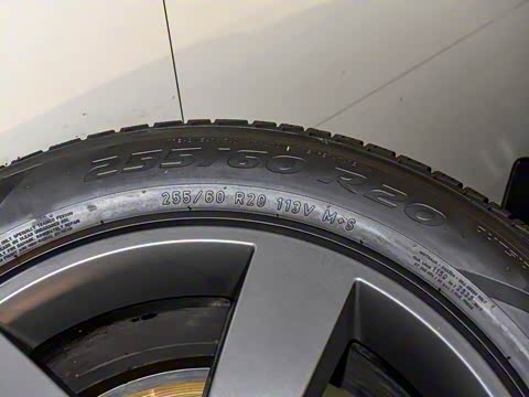 2025�� 110 3.0T P400 X-Dynamic HSE