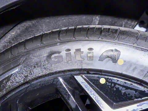 2025�� 300Ultra  �����Ǽ�AD PRO���̰�