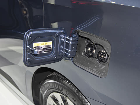 2025�� Ǭ��ϵ�� Ultra ͷ�Ȳ�