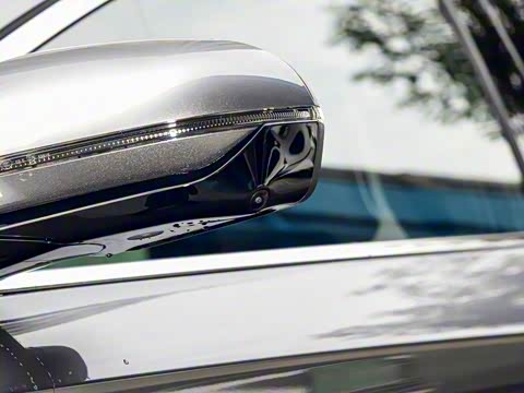 2025�� EV �Ǽݰ� 605km �콢��