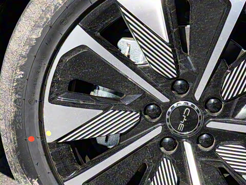 2025�� EV �Ǽݰ� 605km �콢��