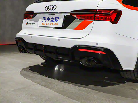 2025�� RS 6 Avant GT