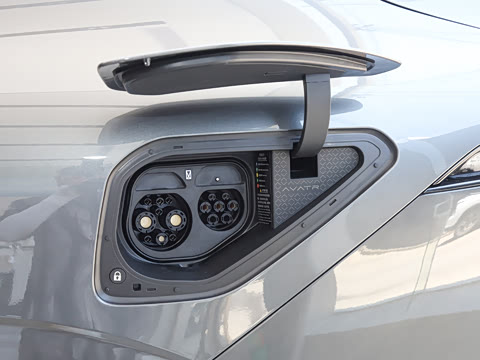 2025�� �Ŀ� Max ���̰�