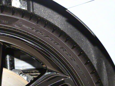 2024�� GT V8 Edition 8