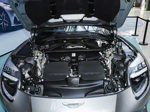 2025�� 4.0T V8 Coupe