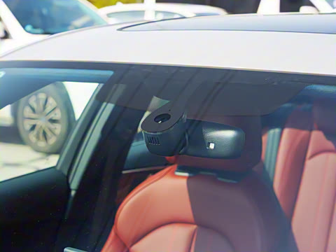 2025�� 200���������� 40 TFSI ����������