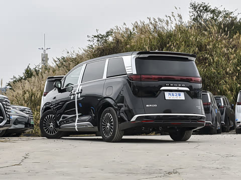 2025�� EV �Ǽݰ� 600 ���������