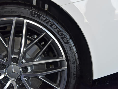 2024�� �Ŀ� AMG C 43 4MATIC