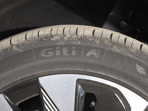 2025�� EV �Ǽݰ� 520km �����