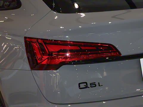2025�� quattro 45�����ذ� 40 TFSI ������