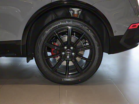 2025�� quattro 45�����ذ� 40 TFSI ������