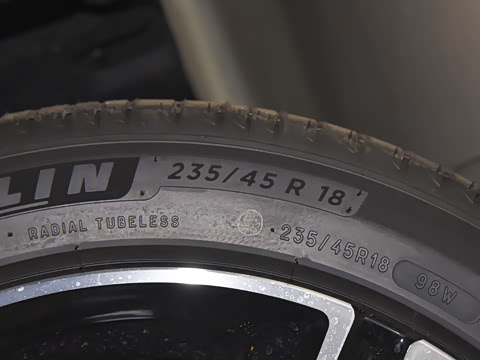 2025�� 260TURBO ���ݰ�