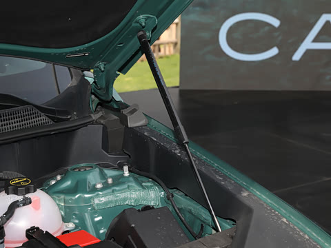 2025�� 2.0T ������