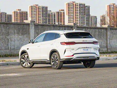 2025�� EV �Ǽݰ� 605km �콢��