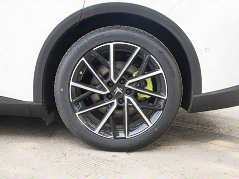 2025�� 560MAX 185kW