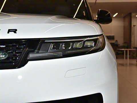 2025�� 400PS Dynamic HSE