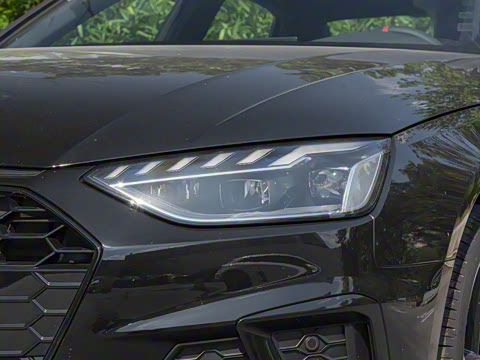 2025�� 200���������� 40 TFSI ����������