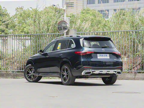 2025�� �Ŀ� GLC 260 L 4MATIC ������