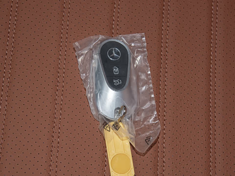 2025�� �Ŀ� GLC 260 L 4MATIC ������