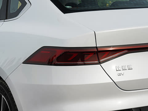 2025�� EV 510KM ���а�