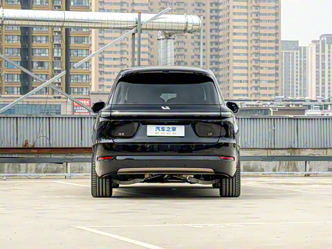 2025�� Ultra ���ܻ��°�