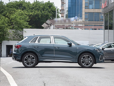 2025�� quattro 45�����ذ� 40TFSI ʱ�ж�����