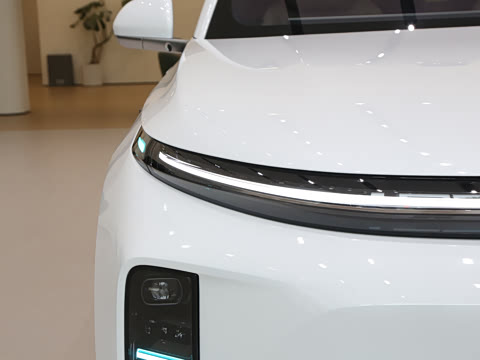 2025�� Ultra ���ܻ��°�