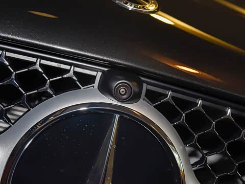 2025�� �Ŀ� C 260 L �˶���