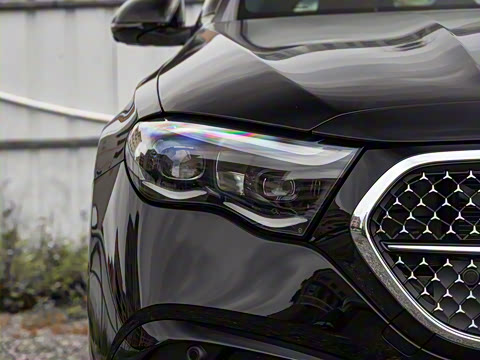 2025�� �Ŀ� E 300 L ����˶���