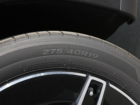 2025�� E 260 �˶���