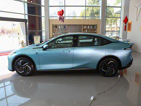 2025�� 530UltraǬ���Ǽ�ADS SE�����