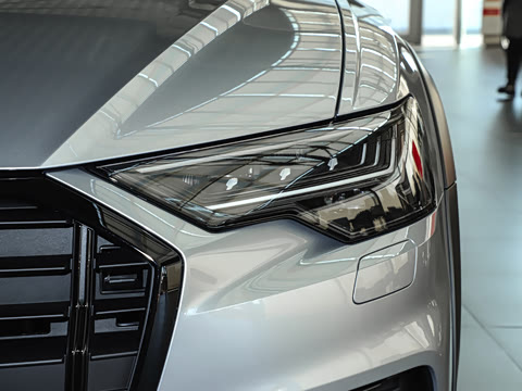 2025�� allroad quattro ̽���� 55 TFSI ����ԽҰ��