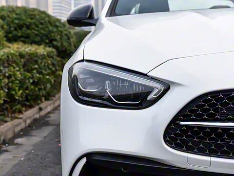 2025�� �Ŀ� C 260 L �ҹ�˶���