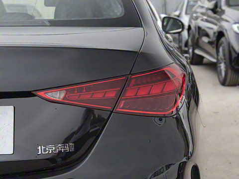 2025�� �Ŀ� C 260 L �˶���