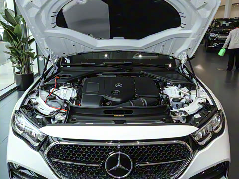 2025�� E 300 ʱ�����˶���