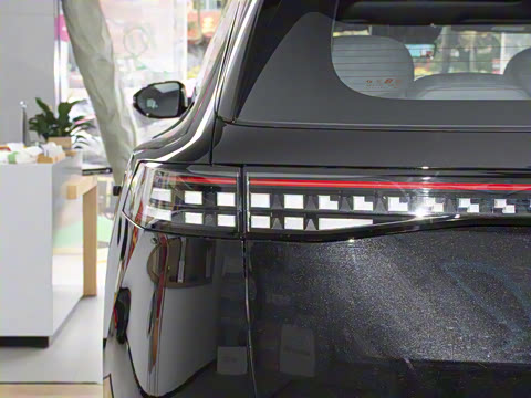 2025�� 210Ultra���Ȱ� 6��