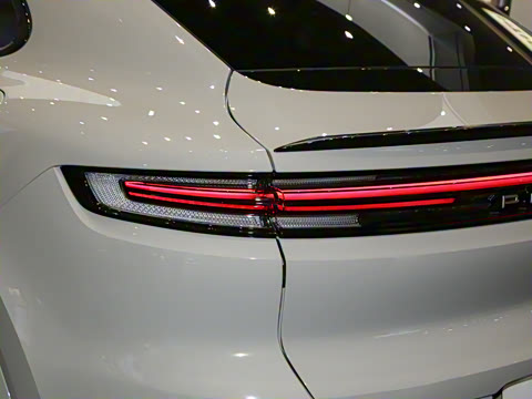 2025�� Cayenne Coup�� S E-Hybrid 3.0T