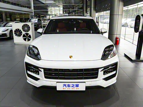 2025�� Cayenne S E-Hybrid 3.0T