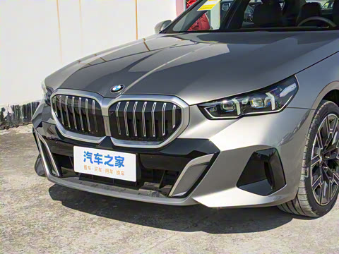 2025�� 530Li ������ M�˶���װ