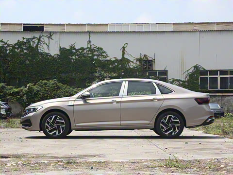 2025�� �Ŀ��� 300TSI DSG��Խ��