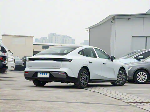 2025�� 130km EM-i ������