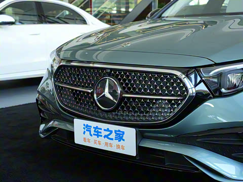 2025�� �Ŀ� E 260 �˶���