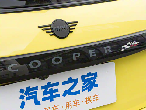 2025�� JOHN COOPER WORKS